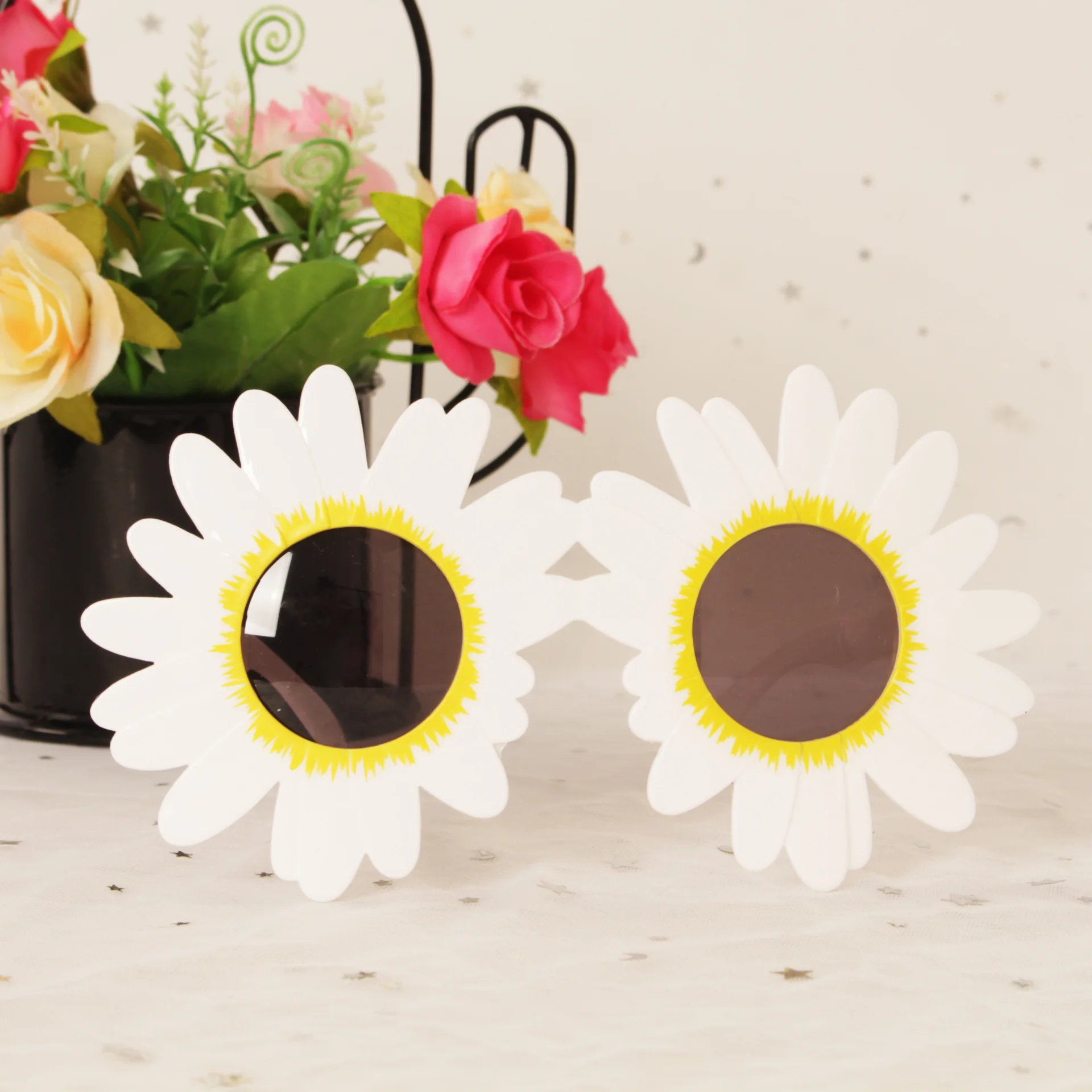 Magic Lights Cute Sunflower Birthday Sunglasses for Girls Boys Kids Adults Happy Birthday Party Favors 1