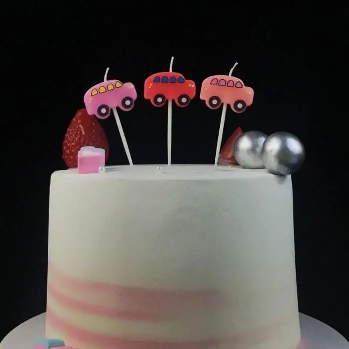 멋진 차 모양의 생일 케이크 양초 1