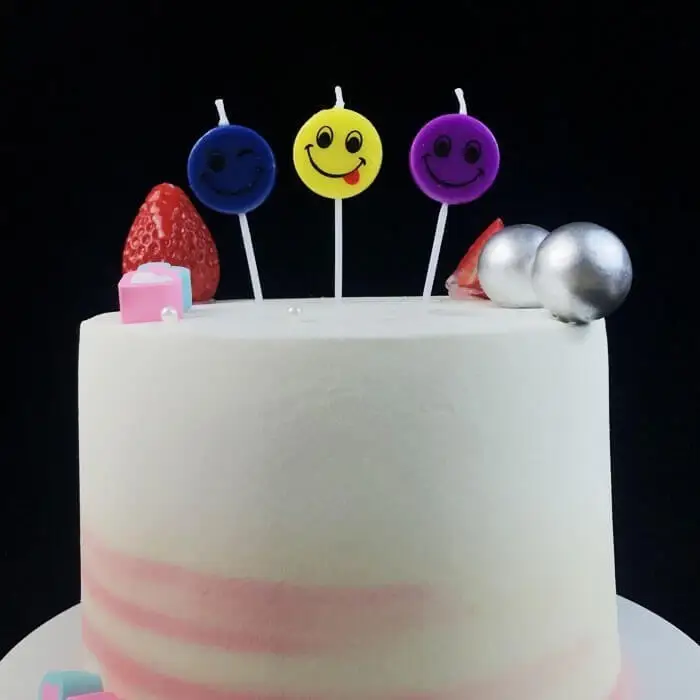 Novelty Smiley Face Children’s Birthday Gift Cake Candles 1